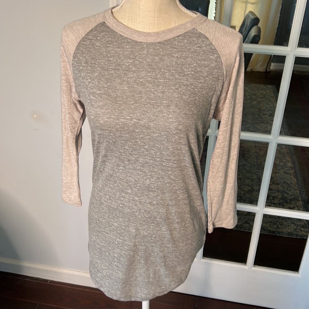LULAROE long sleeve baseball tee, grey, size XS - Picture 1 of 6